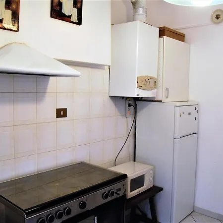 A Ca Du Grillu - *